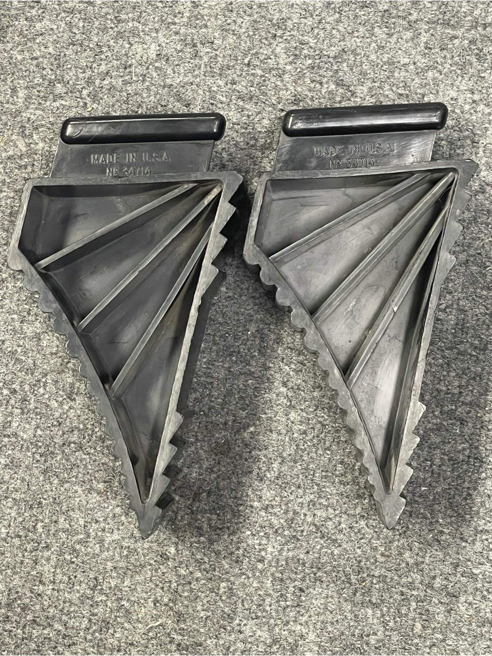 Heavy-Duty Mac Plastic Black Wheel Chocks - Pair - Picture 4 of 8